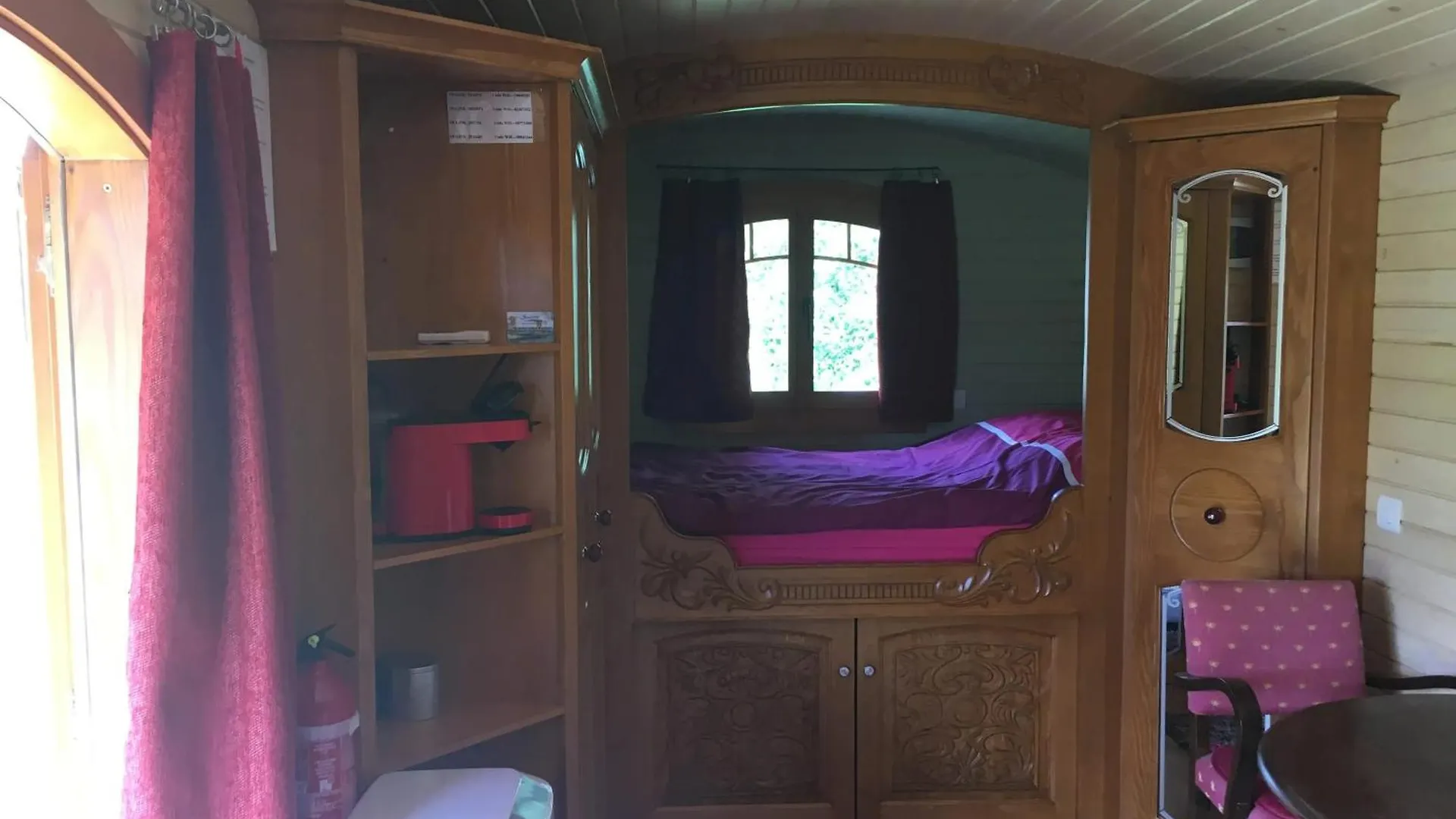Holiday home Bungalow Confortable A Saint-Pardoux Avec Piscine Partagee