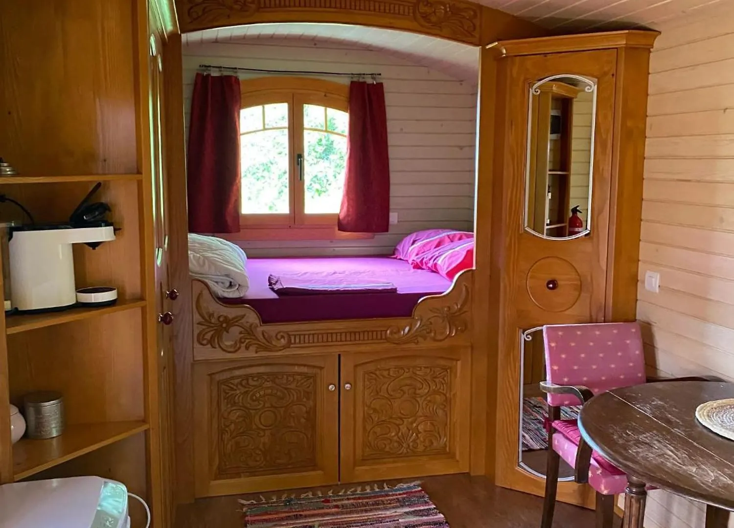 Bungalow de 2 chambres avec piscine partagee jardin et wifi a Saint Pardoux Hébergement de vacances